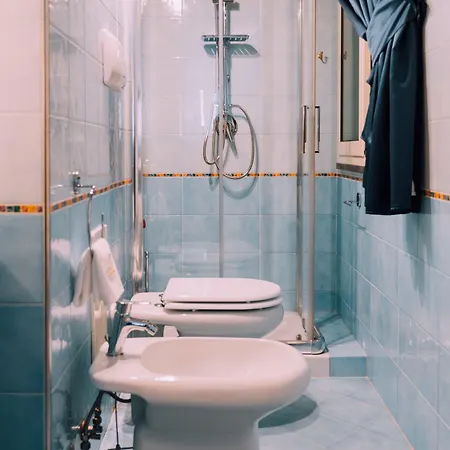 Soulsuite לינה וארוחת בוקר נאפולי